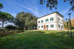 Eighteenth-century Tuscan Villa Tricolle
