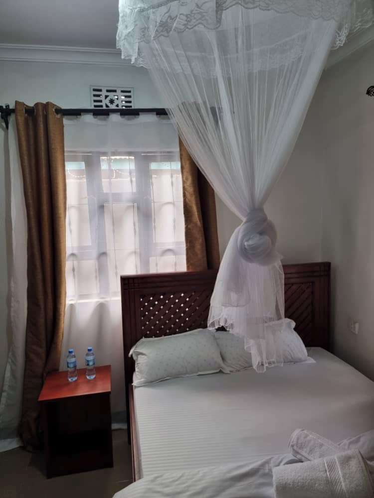 Voyage Camp Safari Lodge