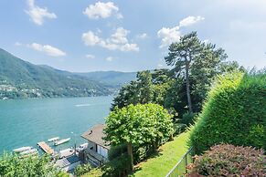 OC Lake Love in Laglio