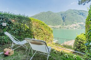 OC Lake Love in Laglio
