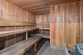 Reef - Waterfront City Pool Sauna Gym