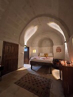 Uluyol Stone House