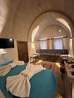 Uluyol Stone House
