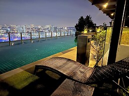 Stylish Urban Oasis
