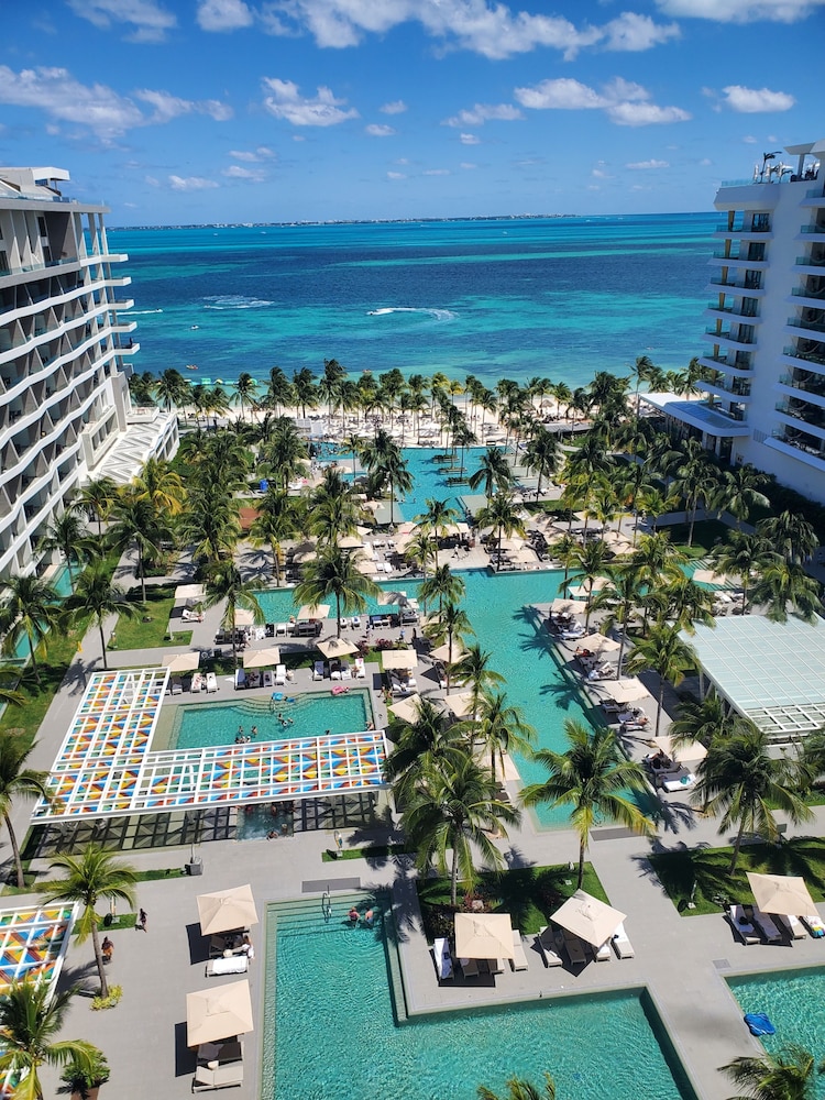 Garza Blanca Resort & Spa