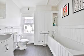 Stunning 2 Bedroom Cardiff Bay House