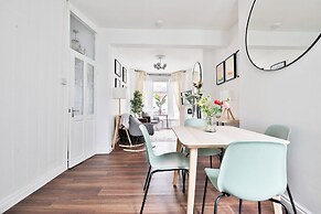 Stunning 2 Bedroom Cardiff Bay House