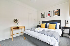 Stunning 2 Bedroom Cardiff Bay House