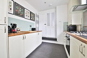 Stunning 2 Bedroom Cardiff Bay House