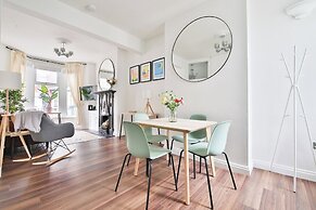 Stunning 2 Bedroom Cardiff Bay House