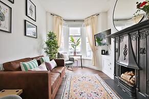 Stunning 2 Bedroom Cardiff Bay House