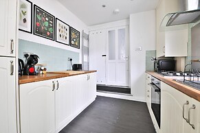 Stunning 2 Bedroom Cardiff Bay House