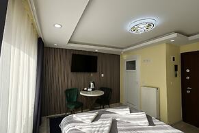 Özer Hotel & Apartments