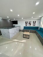 Hotel Embajada 44