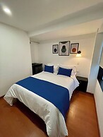 Hotel Embajada 44