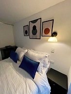 Hotel Embajada 44
