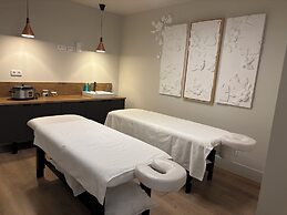 Azores Book Hotel
