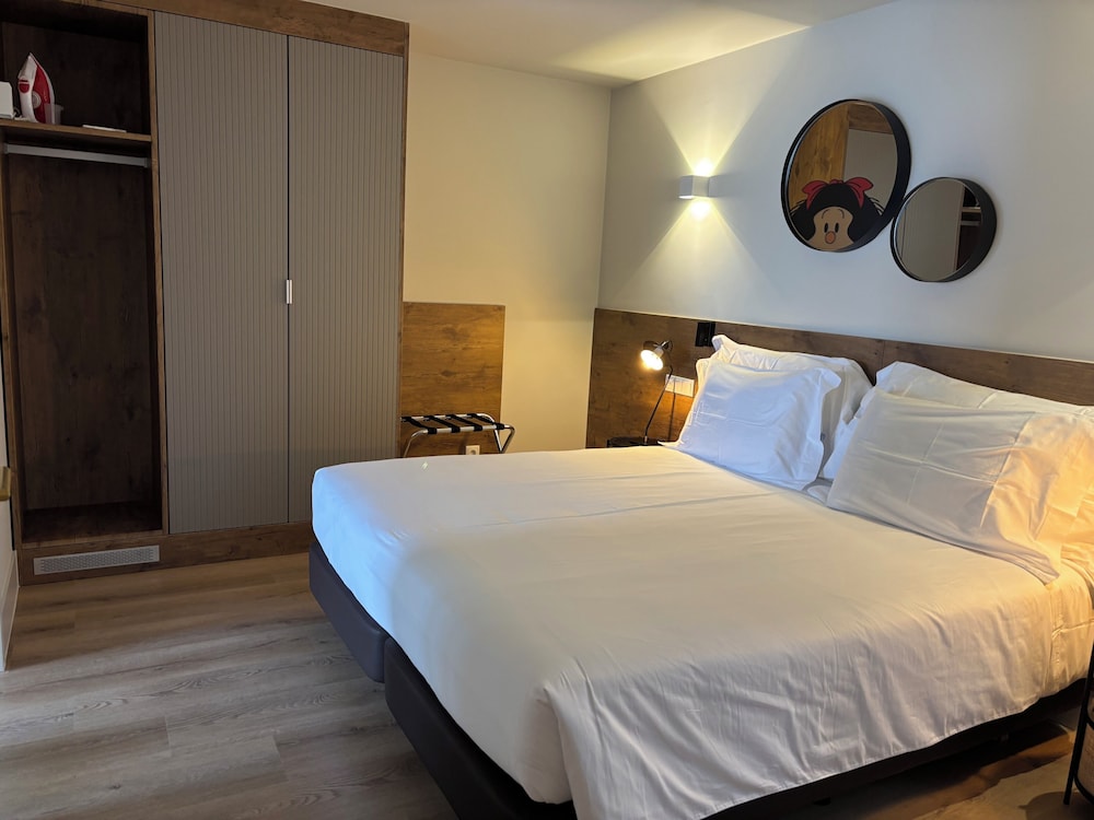 Azores Book Hotel