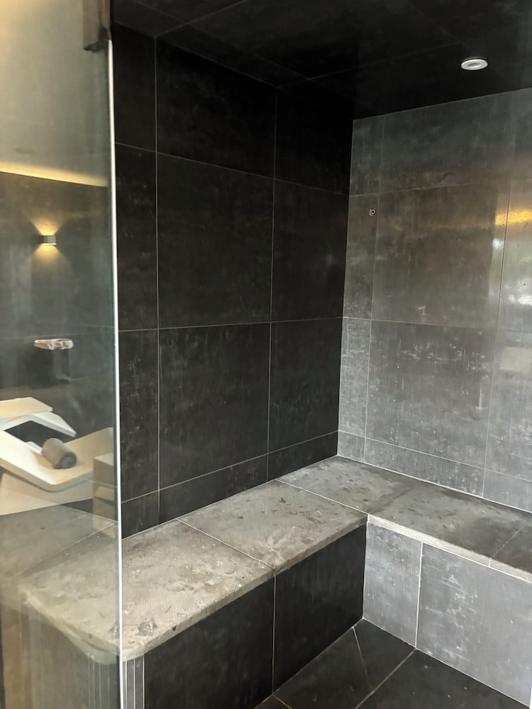 Azores Book Hotel