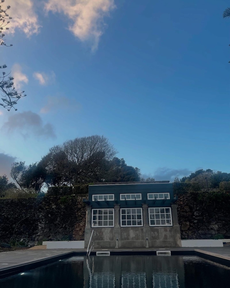 Azores Book Hotel