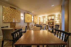 Azores Book Hotel