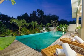 Villa Canopy