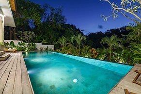 Villa Canopy