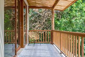 Villa Canopy