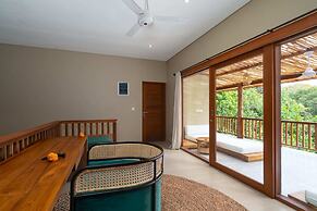 Villa Canopy