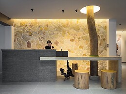 TRAVEL TREE INN