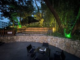 TRAVEL TREE INN