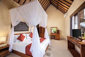 Santris Villa by GenuineHost