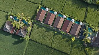 Santris Villa by GenuineHost