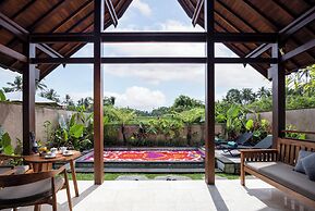 Santris Villa by GenuineHost