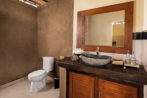 Santris Villa by GenuineHost
