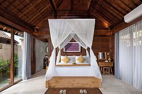Santris Villa by GenuineHost