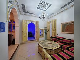 Hotel Blue City