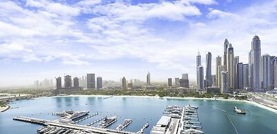 LUX The Marina Vista Beachfront Suite 3