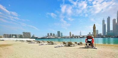LUX The Marina Vista Beachfront Suite 3