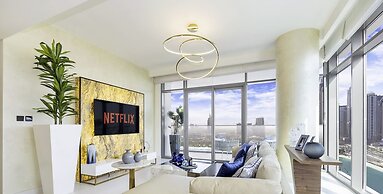 LUX The Marina Vista Beachfront Suite 3