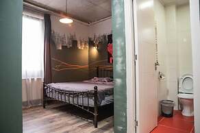 Korte Hotel Sleeps 14 With Courtyard