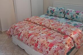 3-bed 2-bath Sleeps 7 With Free Parking