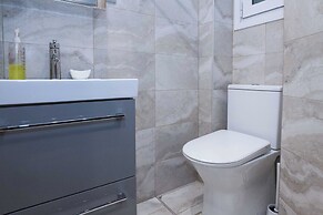 Fresh Spacious Studio Ampelokipoi Metro