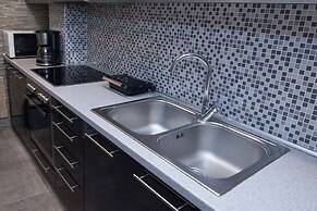 Fresh Spacious Studio Ampelokipoi Metro
