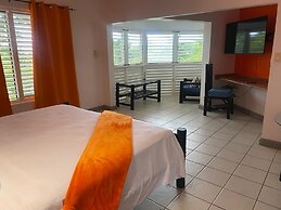 LF Jungle Retreat