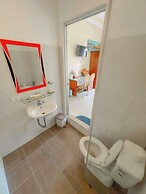 HOA LAN HOTEL