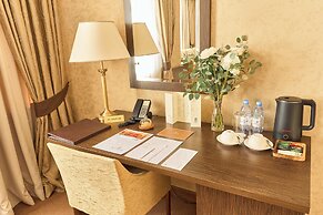 Kainar Hotel