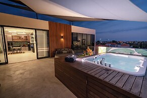 Onyx Beach Hotel
