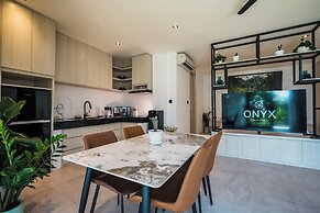 Onyx Beach Hotel