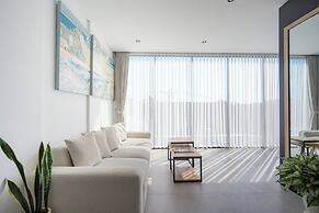 Onyx Beach Hotel